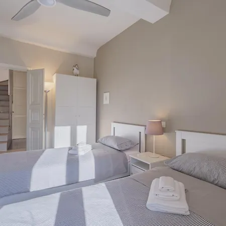 La Terrazza Coccode Apartment *