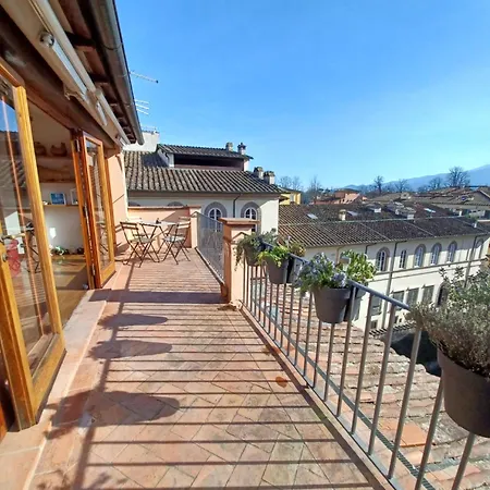 Terrazza Coccode' Spazioso Con Vista Mozzafiato! Apartamento Lucca